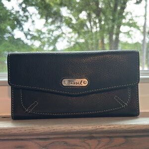 Fossil Black Leather Wallet with Envelope Design